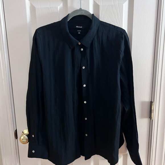 Madewell Tops - Madewell Black Relaxed Button-Up Shirt